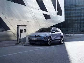 2023-hyundai-kona-electric-to-deliver-300-mile-range.jpg 2023-hyundai-kona-electric-to-deliver-300-mile-range.jpg