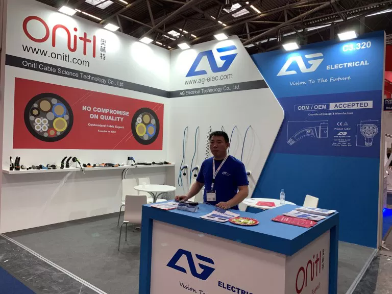 ag-with-clients-in-p2d-europe4.jpg ag-with-clients-in-p2d-europe4.jpg